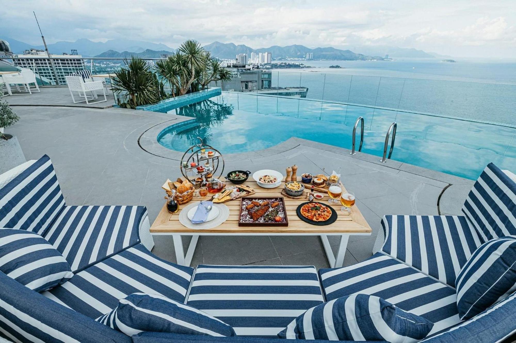 Panorama Luxury Beach Nha Trang Hotel Bagian luar foto